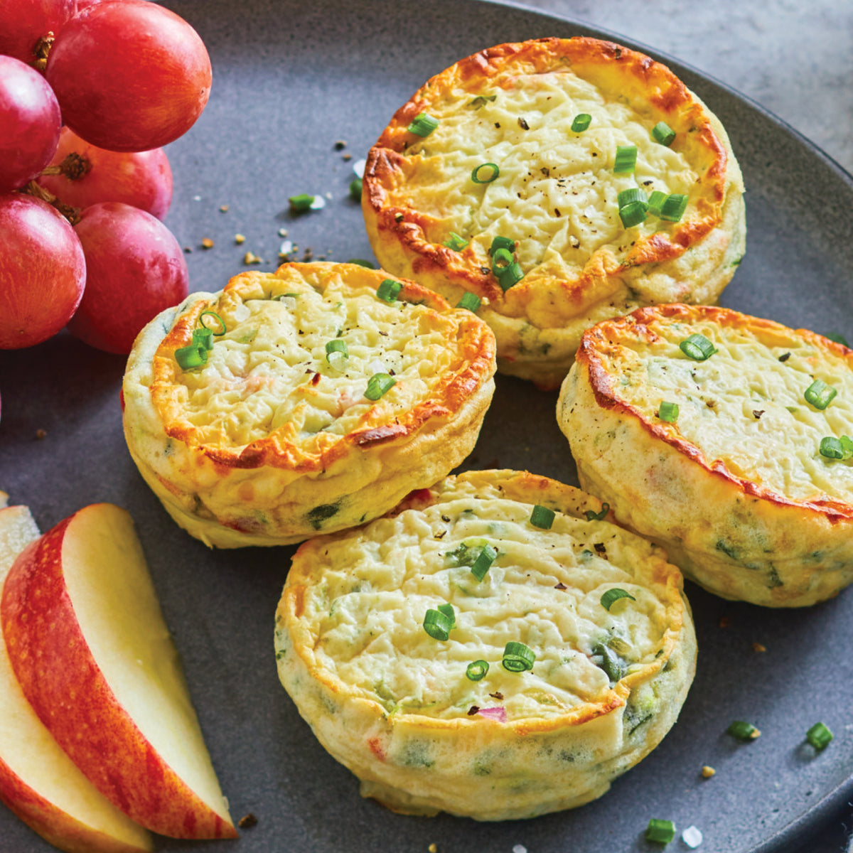 Spinach and Red Pepper Egg White Omelette Bites