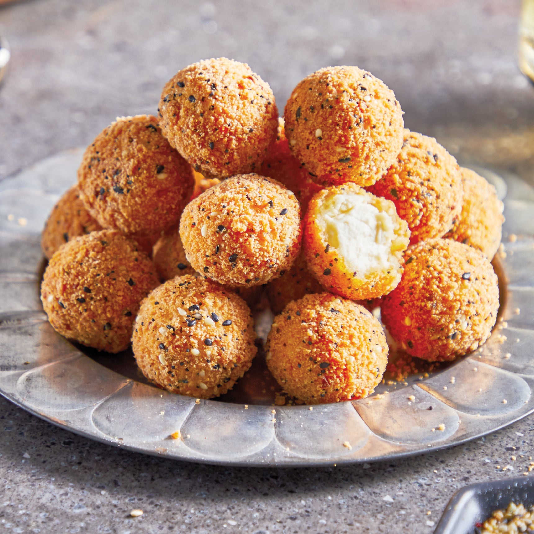Crispy  Everything Cream Cheese Bites