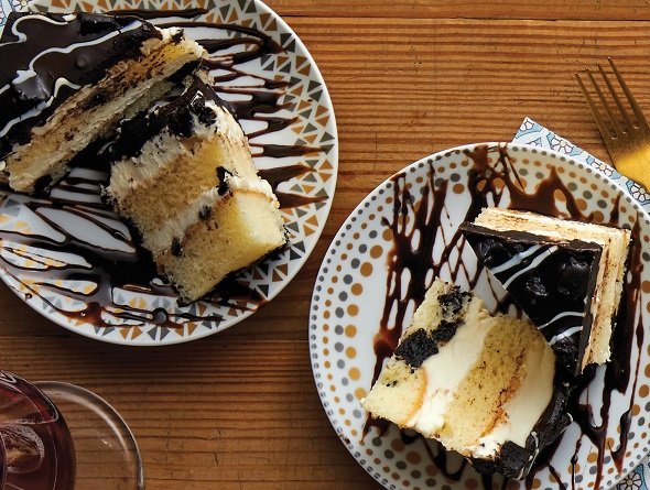 Cake slices with chocolate sauce